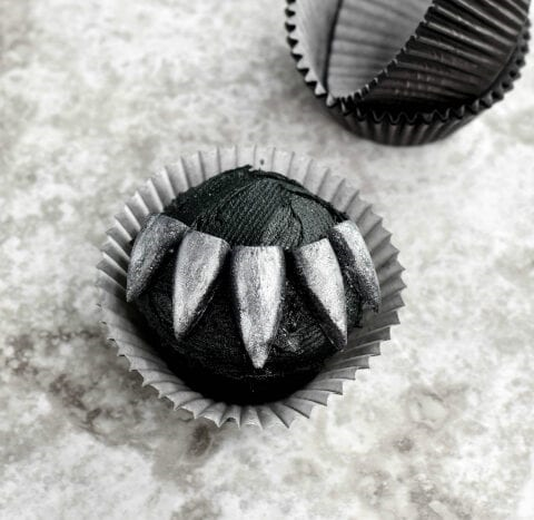 Black Panther Cupcakes