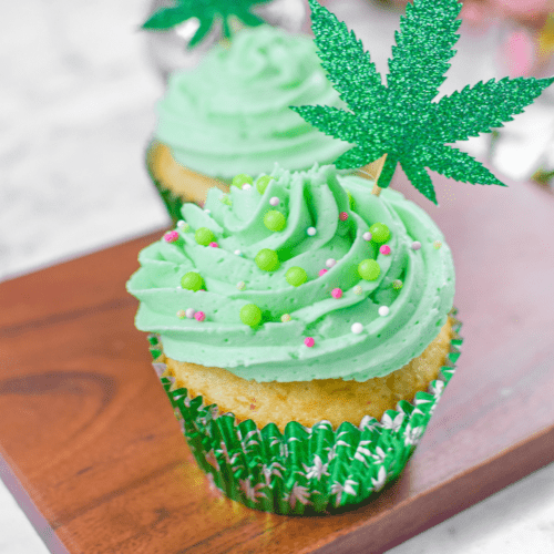 Weed Themed Cupcakes