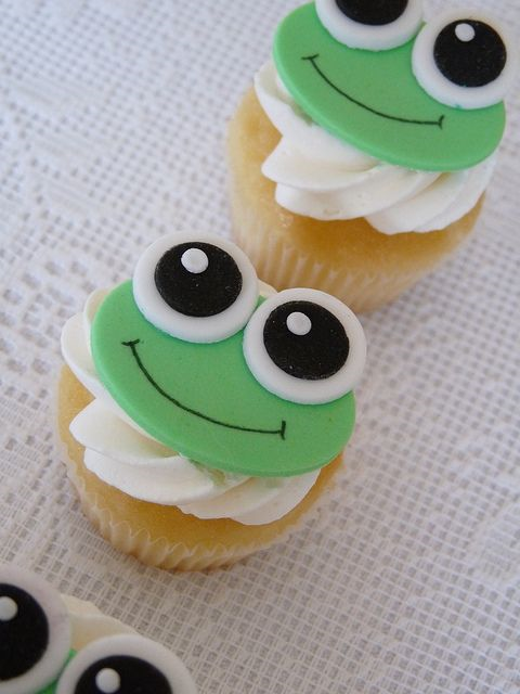 Frog Themed Cupcakes