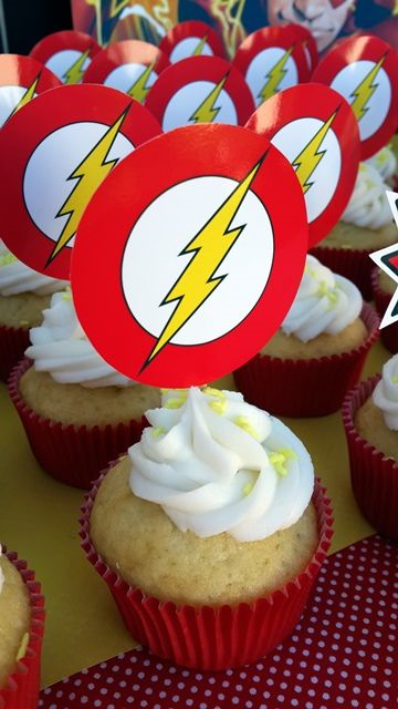 Flash Themed Cupcakes