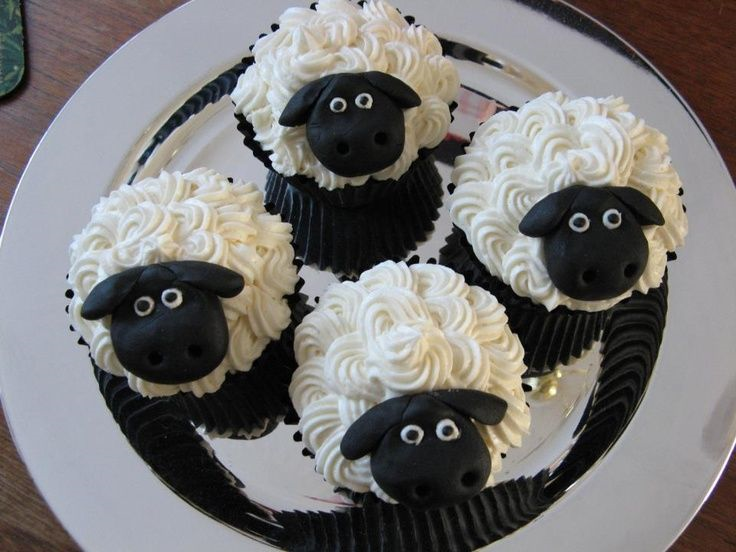 Sheep Themed Cupcakes