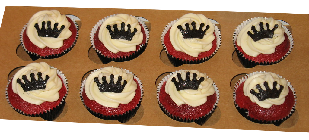 Black Crown Cupcakes 