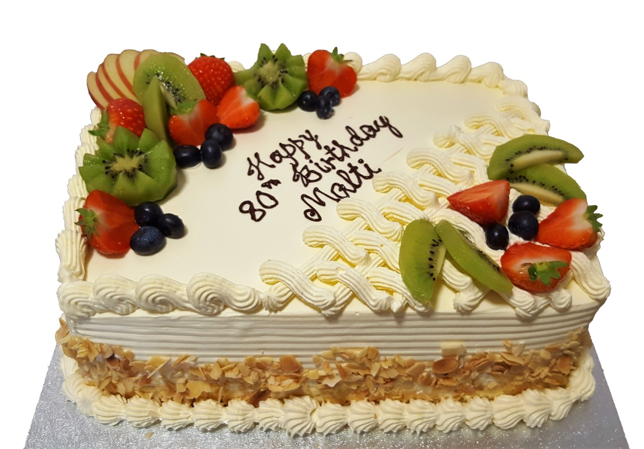 Fresh Cream Fruit Cake